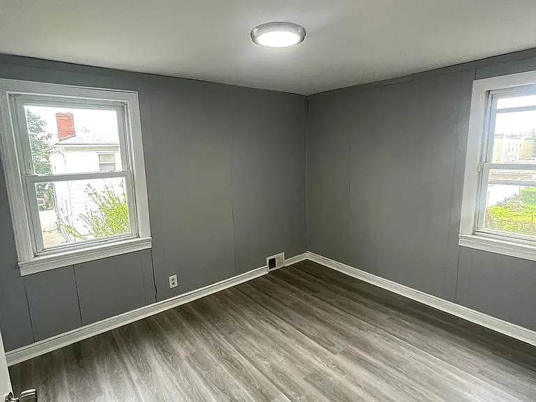 337 Winans Ave — Photo 6