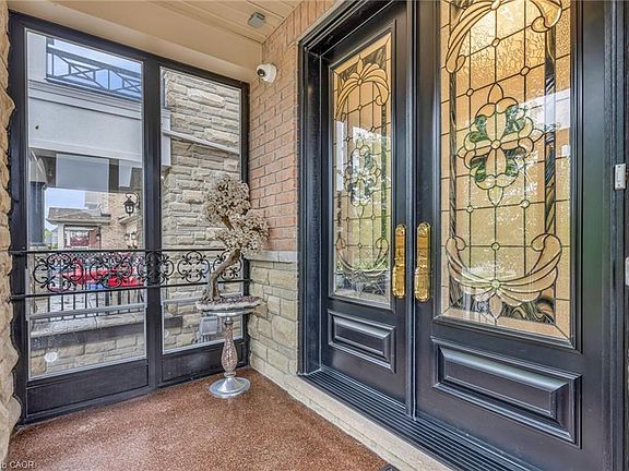 3rd image of 26 Silver Pond Dr