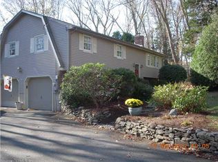 5 Woodland Dr, Clinton, CT 06413