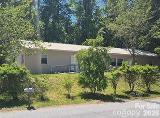 1745 Meadowbrook Ter, Hendersonville, NC 28791