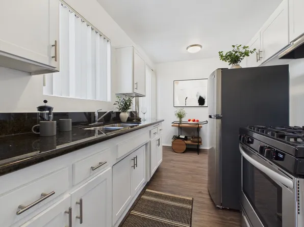 Sepulveda Apartments, 7055 Sepulveda Blvd APT 12, Van Nuys, CA 91405