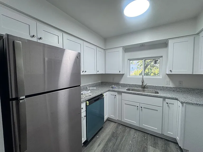 1125 Little Bay Ave — Photo 4