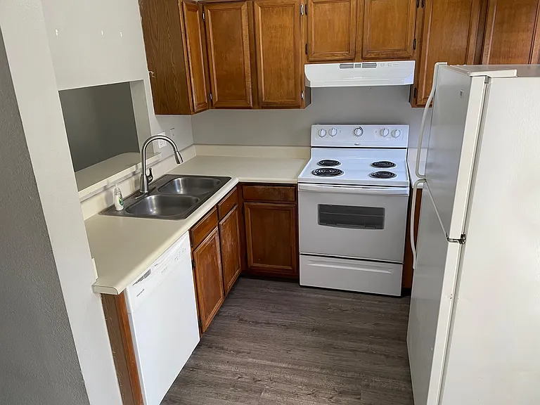 1601 N Saba St #283 — Photo 5