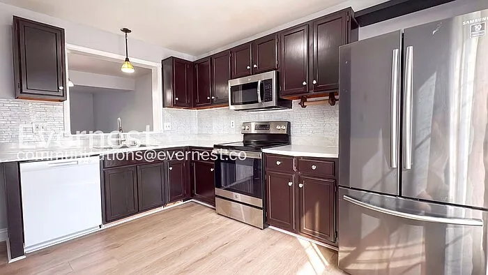 9 Jack Pine Pl — Photo 3