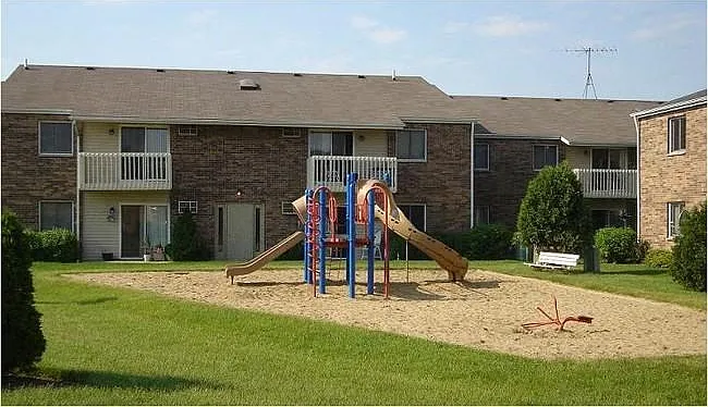 Fawn Ridge Apartments — Photo 12
