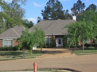 172 Woodlands Glen Cir, Brandon, MS 39047