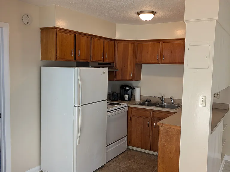 1280 Wolff St #6 — Photo 5