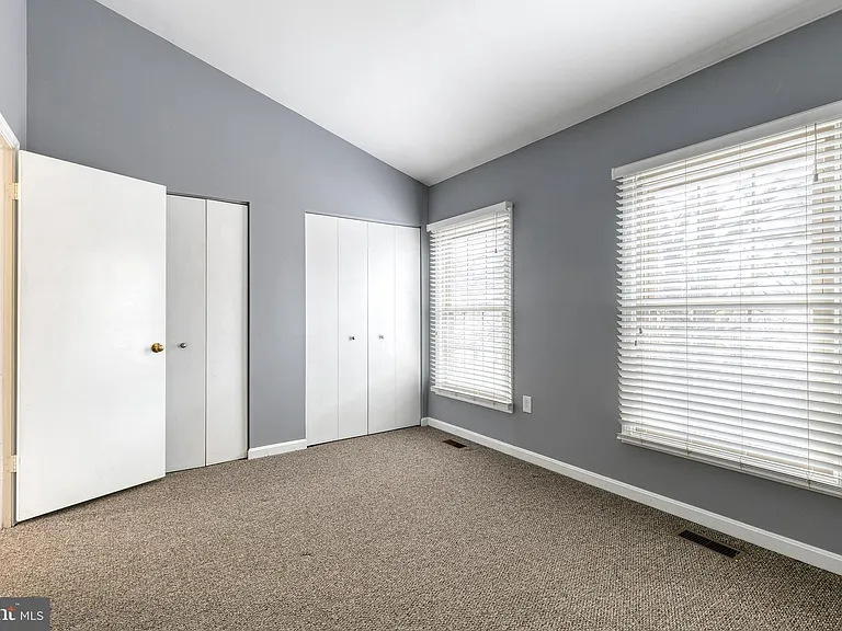 2816 Elliott St — Photo 22