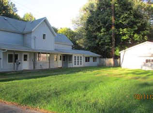 558 Lakeview Ave, Conneaut, OH 44030