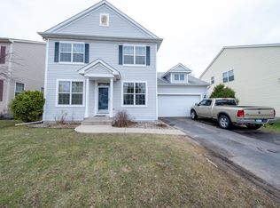 1848 Legacy Ln, Chaska, MN 55318