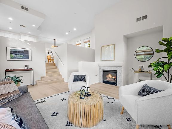 2nd image of 2868 Villas Way