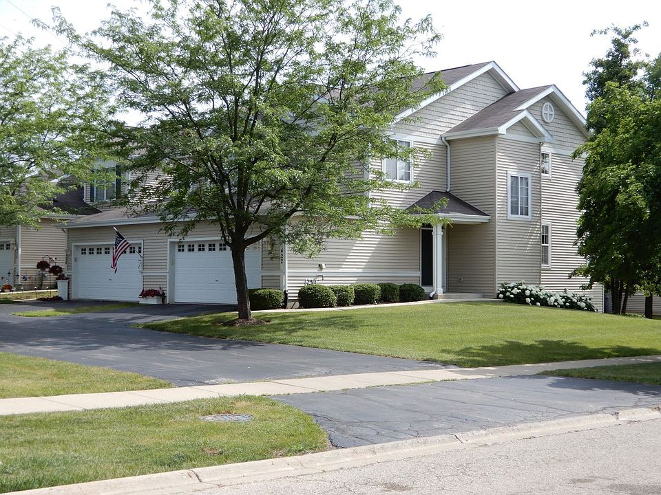 1st image of 1422 W Remington Ln