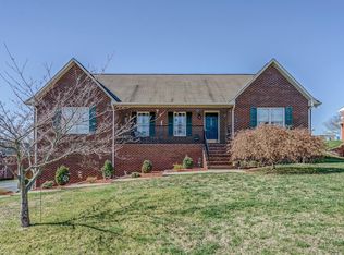 445 Edgemont Cir, Vinton, VA 24179