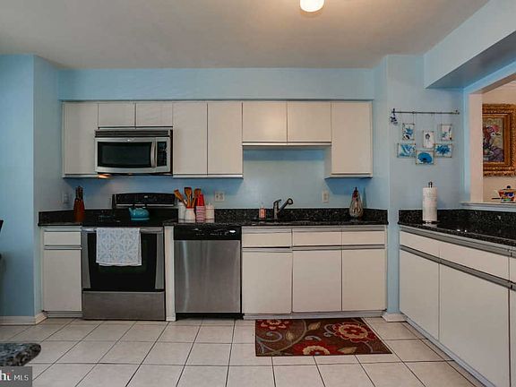 4th image of 6177 Castletown Way