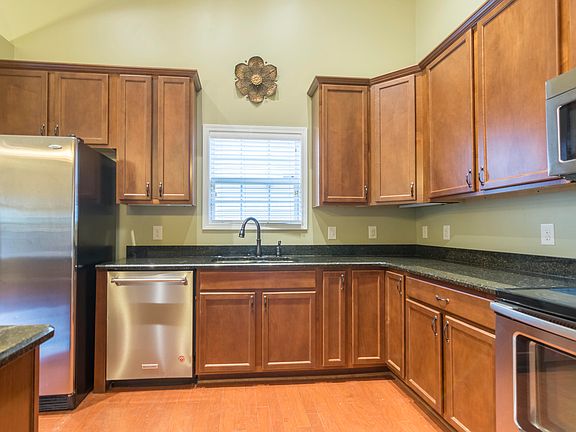 4th image of 4622 Pecanwood Way