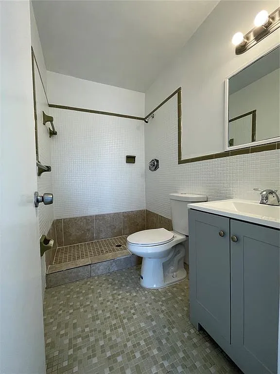 2 bed, 2.0 bath, 1025 sqft, $2,200 — Photo 1
