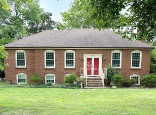 7509 Stone Brook Dr, Louisville, KY