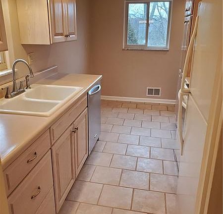 2nd image of 1752 Malor Dr