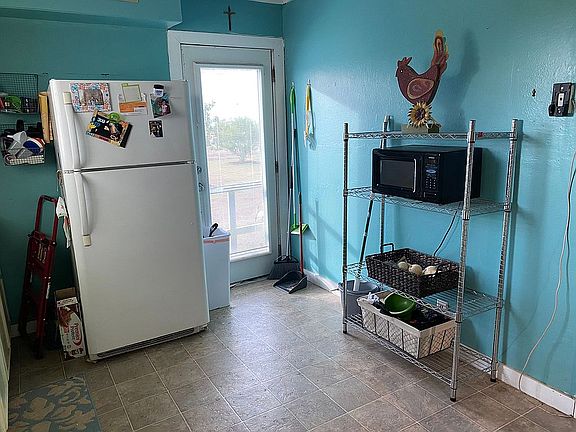 5th image of 198 Garza Ln
