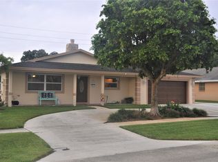 393 Las Palmas St, Royal Palm Beach, FL 33411