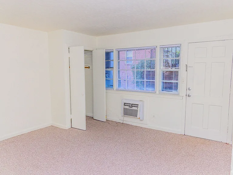 101 Carrollton Terrace — Photo 3