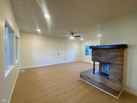 2nd image of 6524 W Ray St