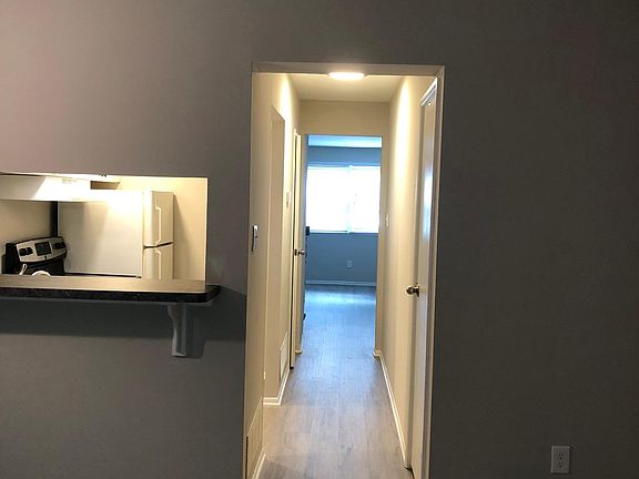 5th image of 27 Park Vallei Ln