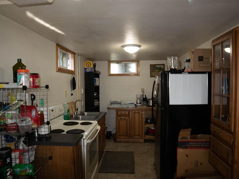 414 S 12th Ave — Photo 18