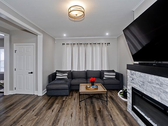 4th image of 28 Porter St