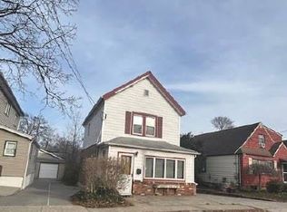 49 McKee St, Floral Park, NY 11001