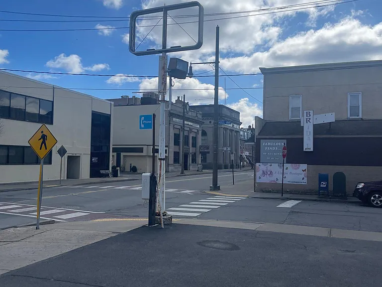 111 Lackawanna Ave #SERVICE STATION — Photo 6