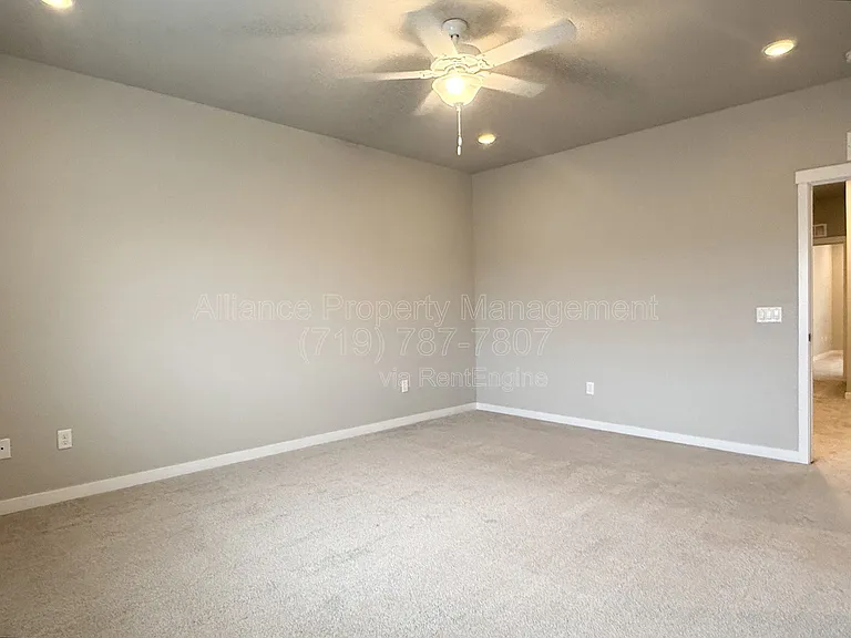 5424 Carvel Grv — Photo 16