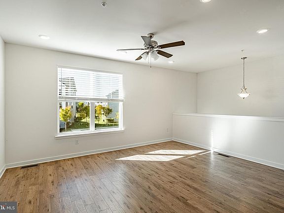 3rd image of 1832 Boulder Dr