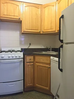 Rented by Salizzoni Realty | media 18
