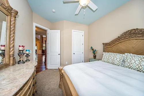 2 Sheldrake Pl Photo 1
