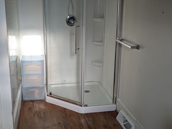 3rd image of 165 Chapin St #5