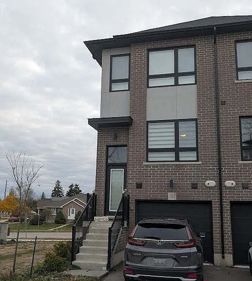 720 Grey St #50 — Photo 1