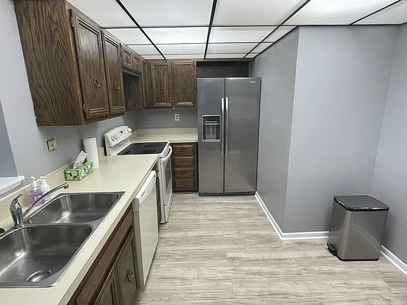 5th image of 1504 Woodbridge Rd APT 1F
