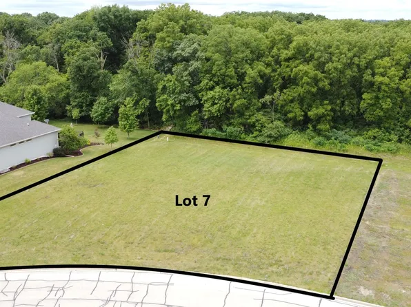 1105 Secretariat Dr #7, Genoa, IL 60135