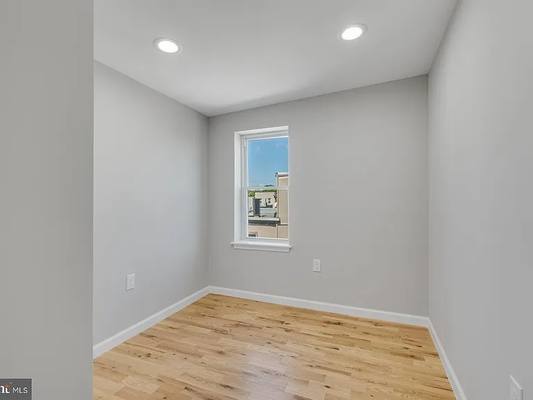 410 Diamond St #2 — Photo 10