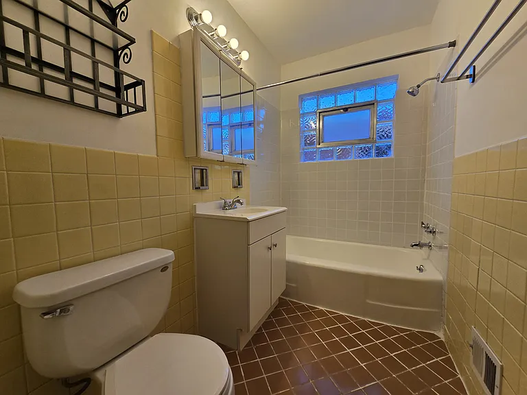 1301 N Harlem Ave #10 — Photo 10