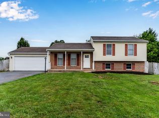 50 Oak Hill Dr, Etters, PA 17319
