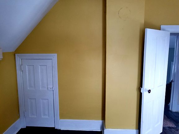 3rd image of 313 S O'Keefe St