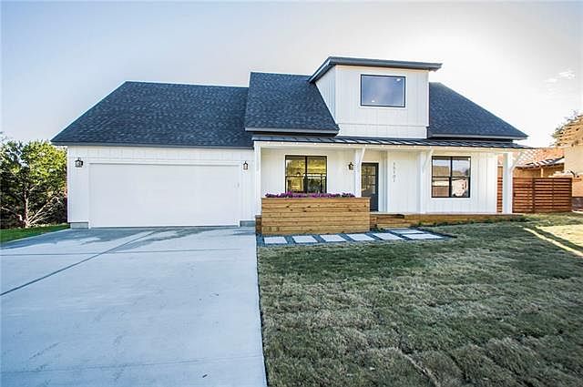 1st image of 15101 Eagles Ct