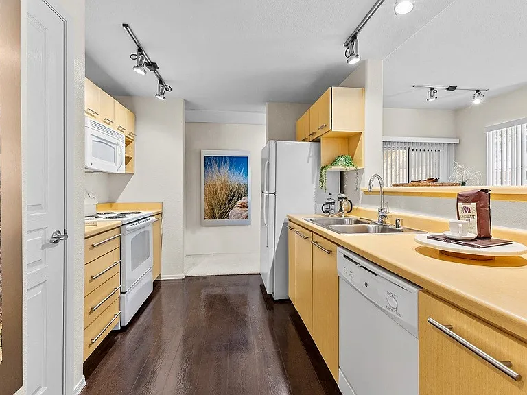 Sage Apartments — Photo 31