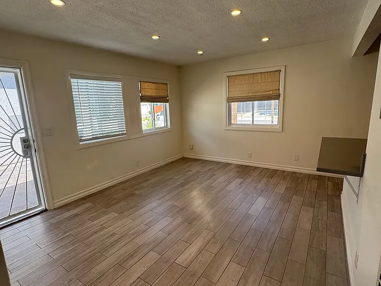 2233 Orange Ave — Photo 13