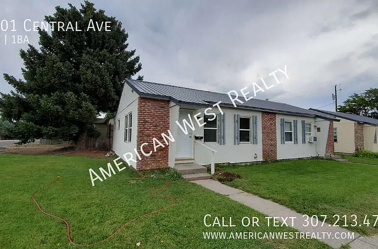 1801 Central Ave — Photo 1