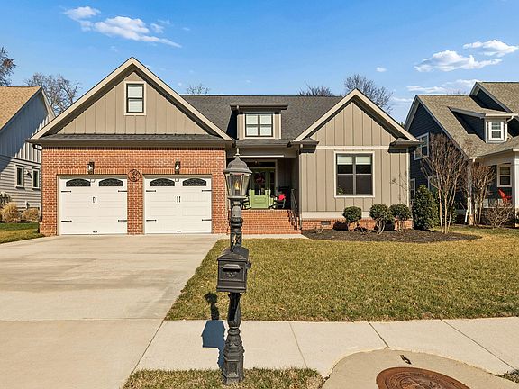 2nd image of 9463 Silver Stone Ln