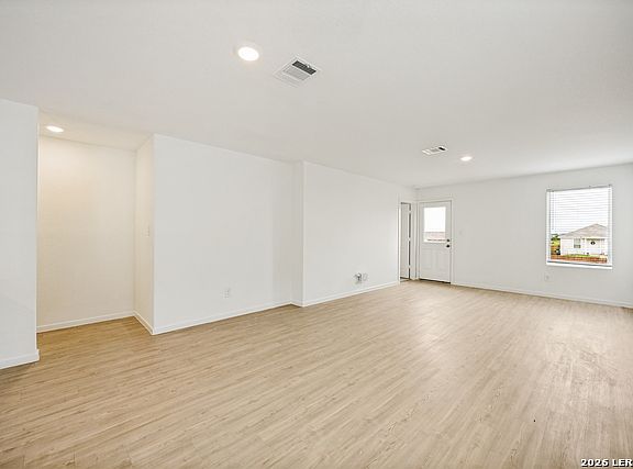 4th image of 12850 Ratcliff Lake St