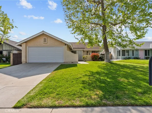 27563 Cherry Creek Dr, Santa Clarita, CA 91354